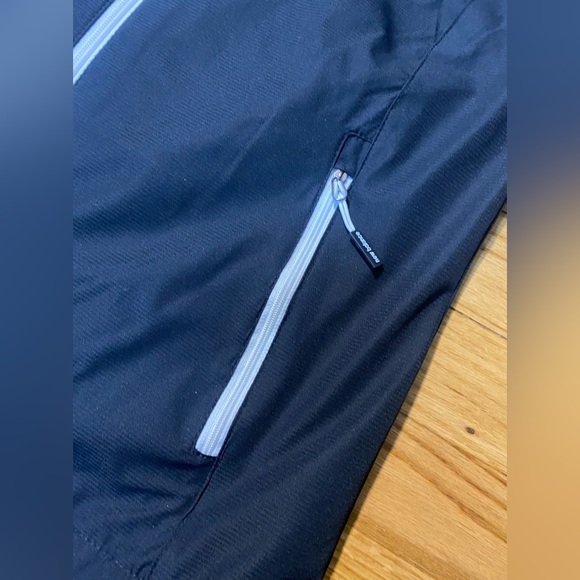 New Balance Women’s Wind & Water Resistant Jacket Black White Logo Sz Small New! - Picture 5 of 6